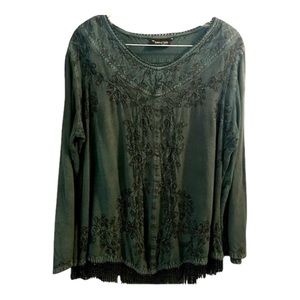 The Romeo and Juliet Collection Rich Green Boho Embroidered with Fringe Blouse L